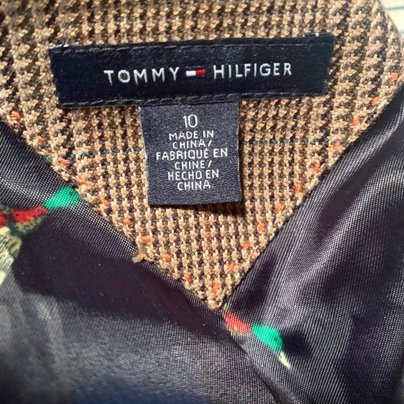 Gorgeous academia style Tommy Hilfiger blazer. Size 10. Excellent condition. - Picture 7 of 8